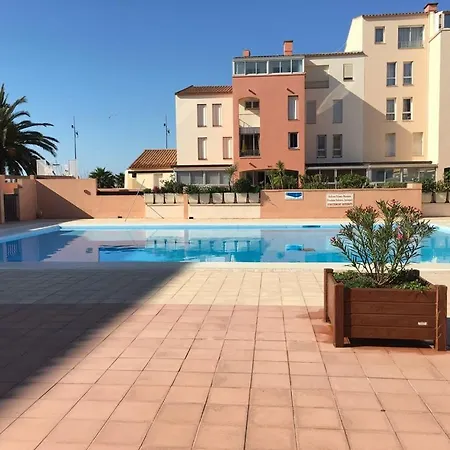 2 Pieces Piscine * Agde