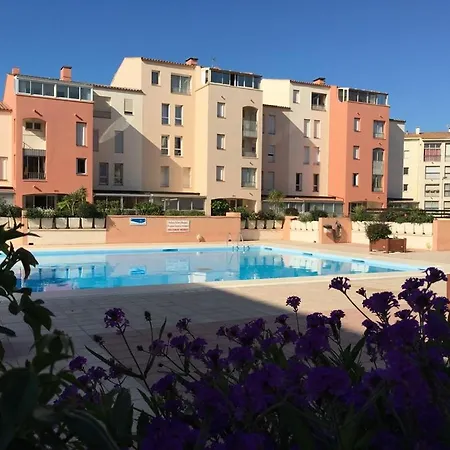 2 Pieces Piscine Διαμέρισμα *